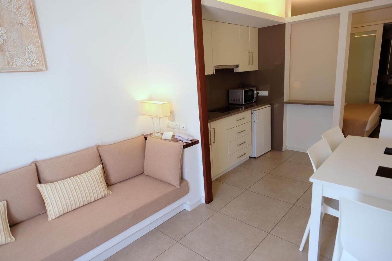 Hotel Calina Cadaques Luaran gambar
