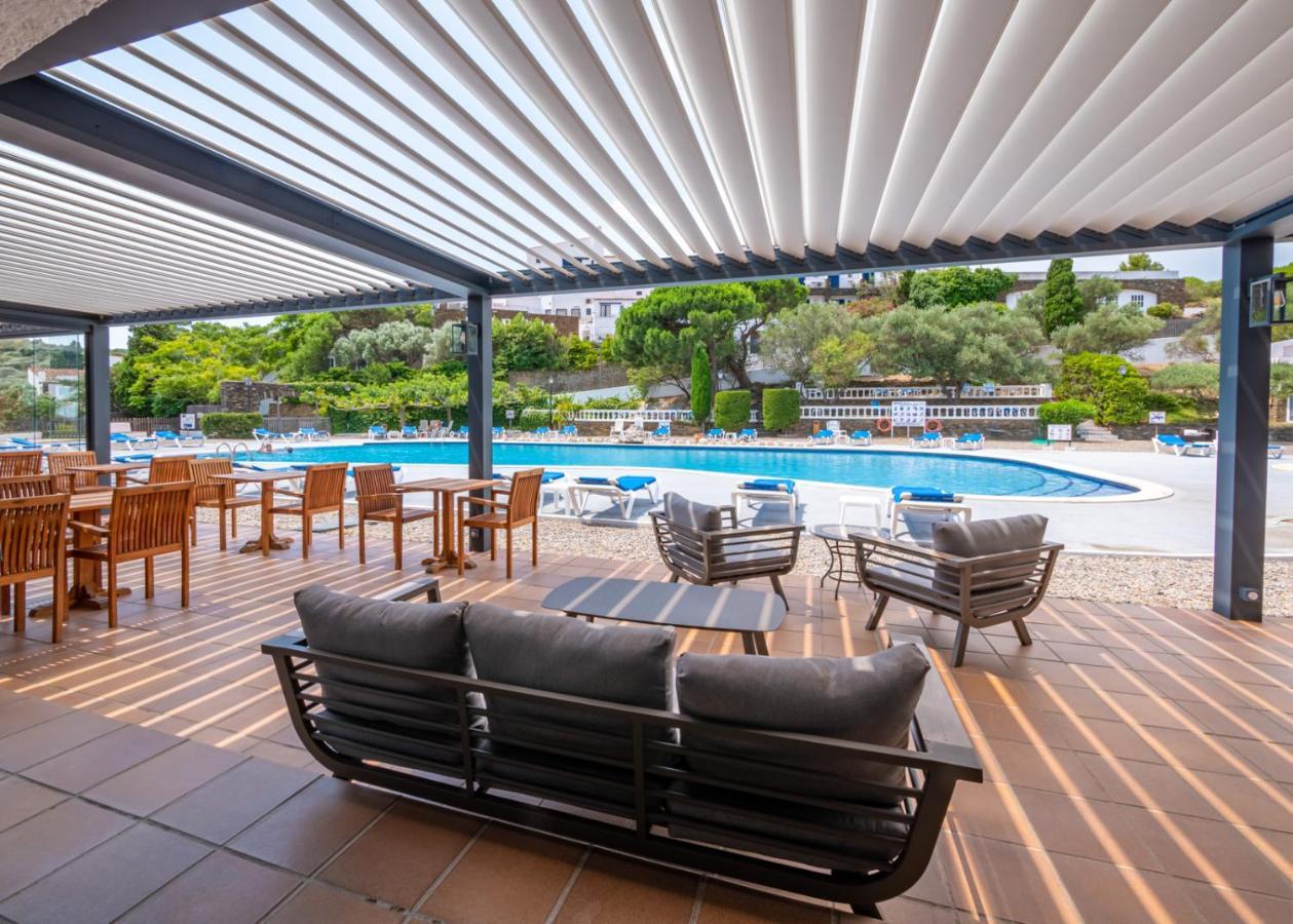 Hotel Calina Cadaques Luaran gambar