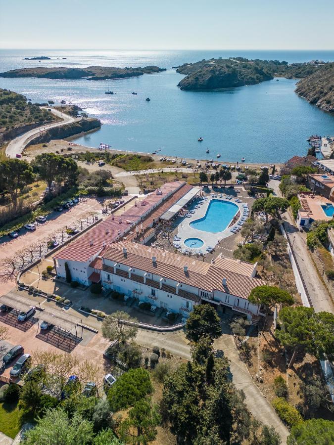 Hotel Calina Cadaques Luaran gambar