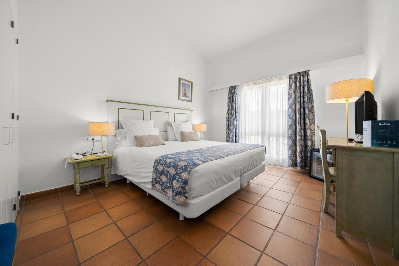 Hotel Calina Cadaques Luaran gambar