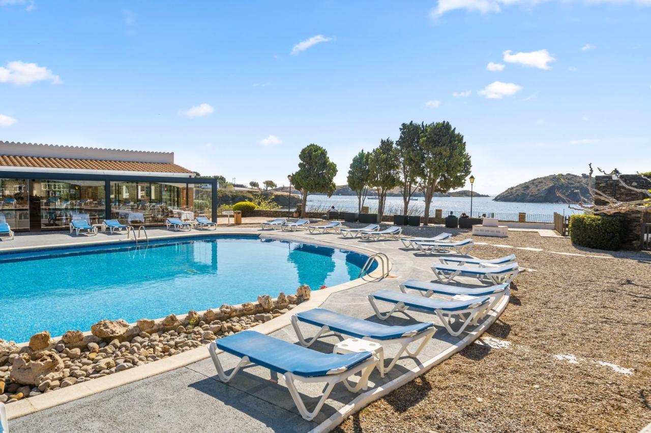 Hotel Calina Cadaques Luaran gambar