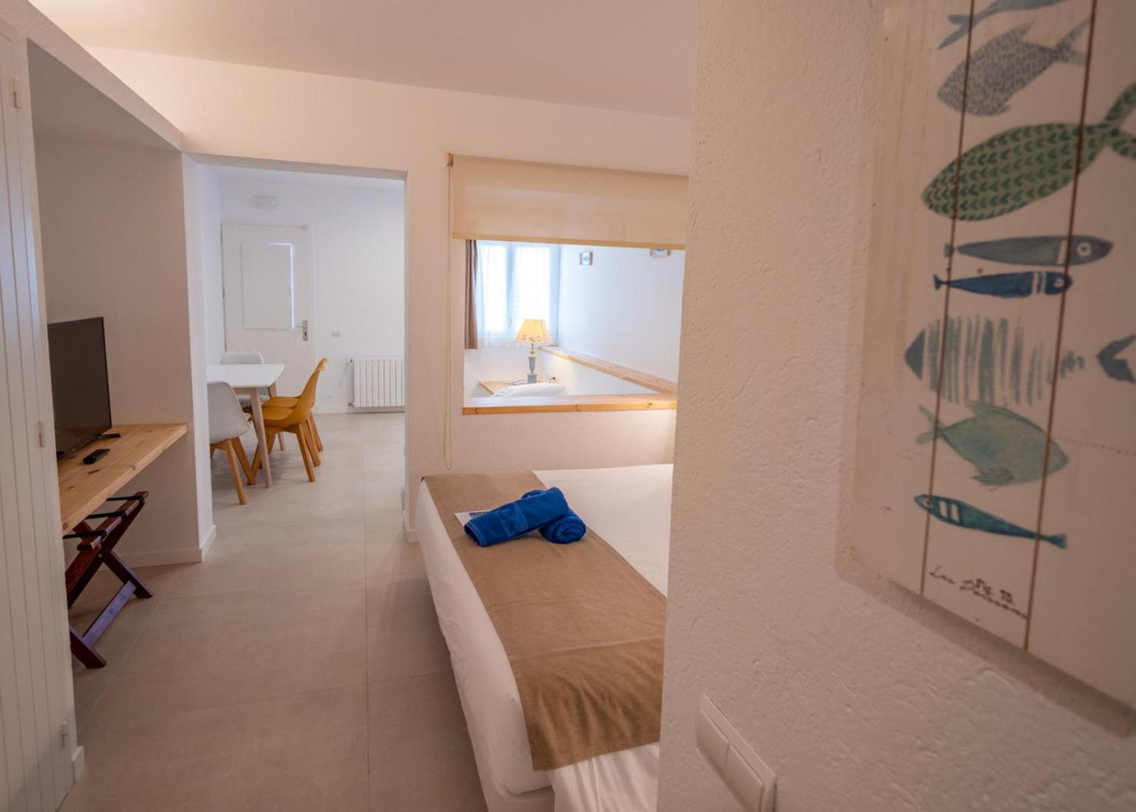 Hotel Calina Cadaques Luaran gambar