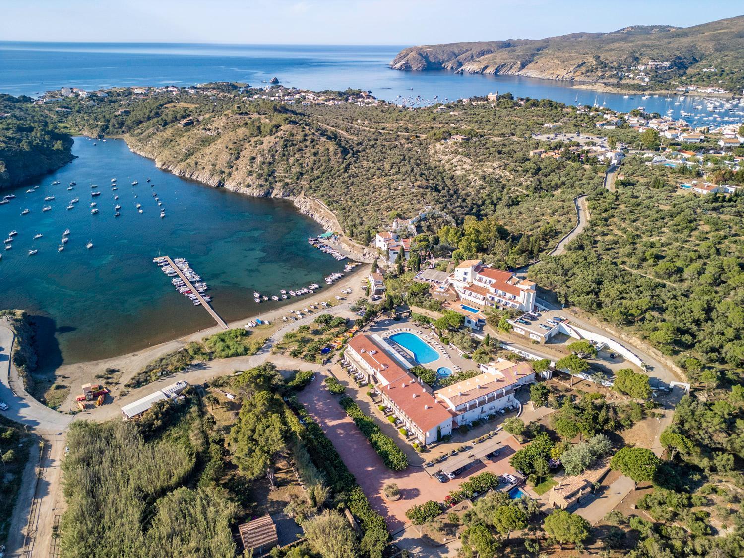 Hotel Calina Cadaques Luaran gambar