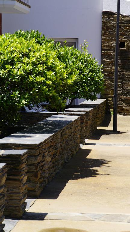 Hotel Calina Cadaques Luaran gambar