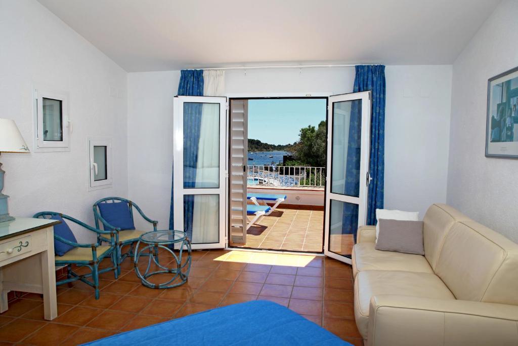 Hotel Calina Cadaques Bilik gambar