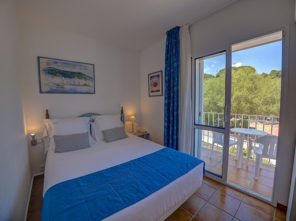 Hotel Calina Cadaques Luaran gambar