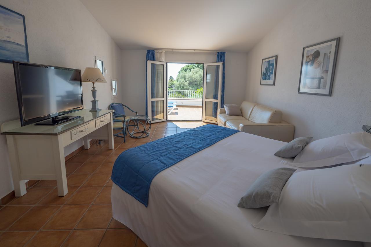 Hotel Calina Cadaques Luaran gambar