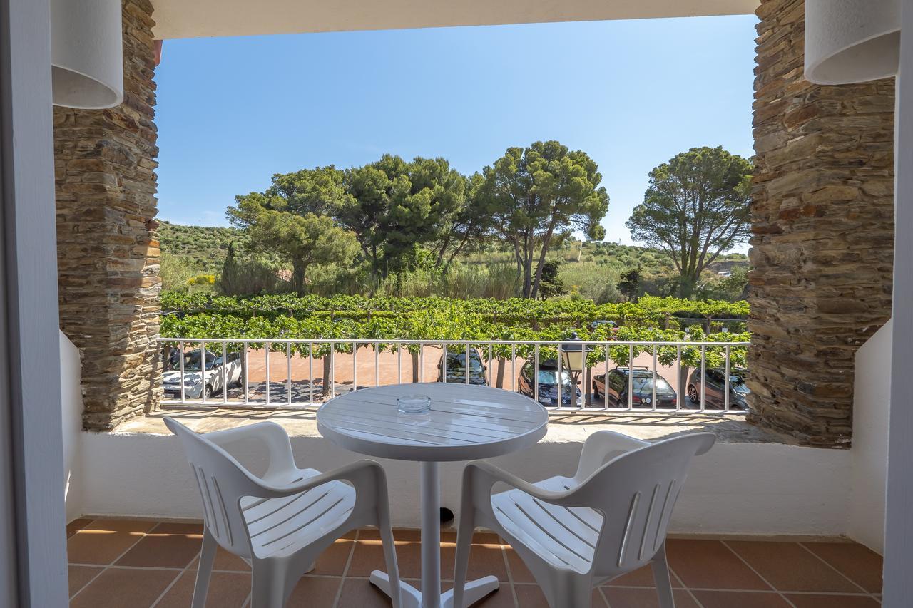 Hotel Calina Cadaques Luaran gambar